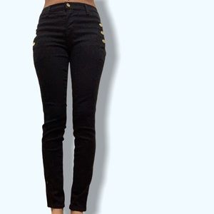 Gold button Jbrand